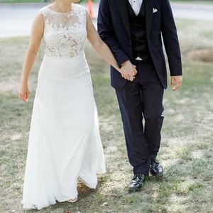 Pronovias Oseleta Wedding Gown